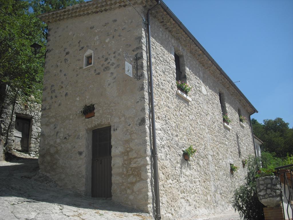 La Casa Sul Lago Posta Fibreno Buitenkant foto